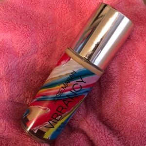 Josie Maran vibrancy foundation fluid